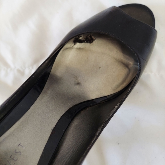 NINE WEST - Picture 5 of 7